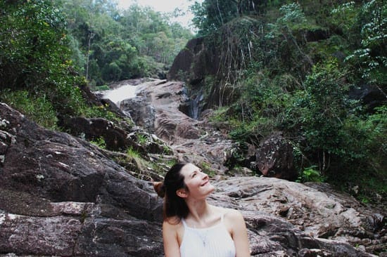 Laura estudiar trabajar australia